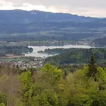 - Kaerntnerhof *