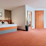 - Kaerntnerhof