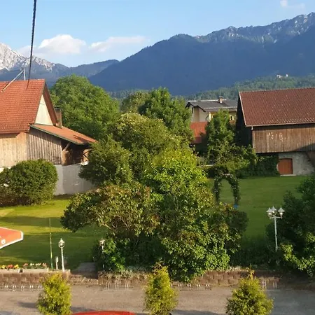 - Kaerntnerhof Inn