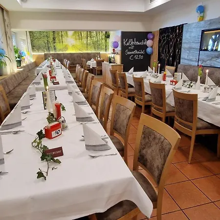 イン - Kaerntnerhof ファアーク・アム・ゼー