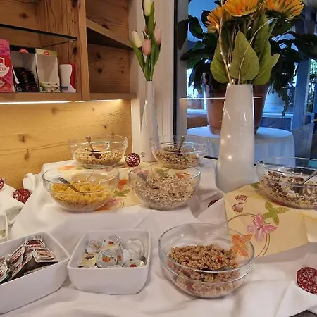 אורחן - Kaerntnerhof פאק אם סי