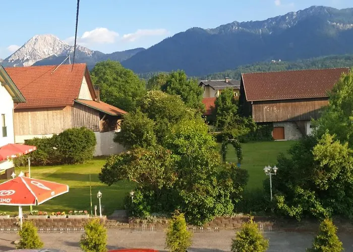 - Kaerntnerhof Zajazd