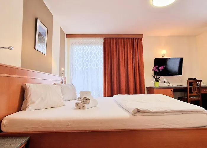 - Kaerntnerhof Zajazd *