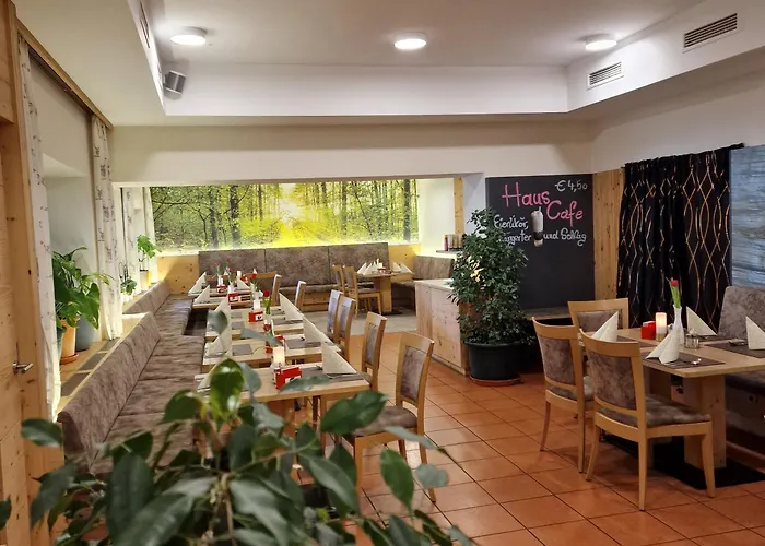 - Kaerntnerhof Zajazd Faak am See